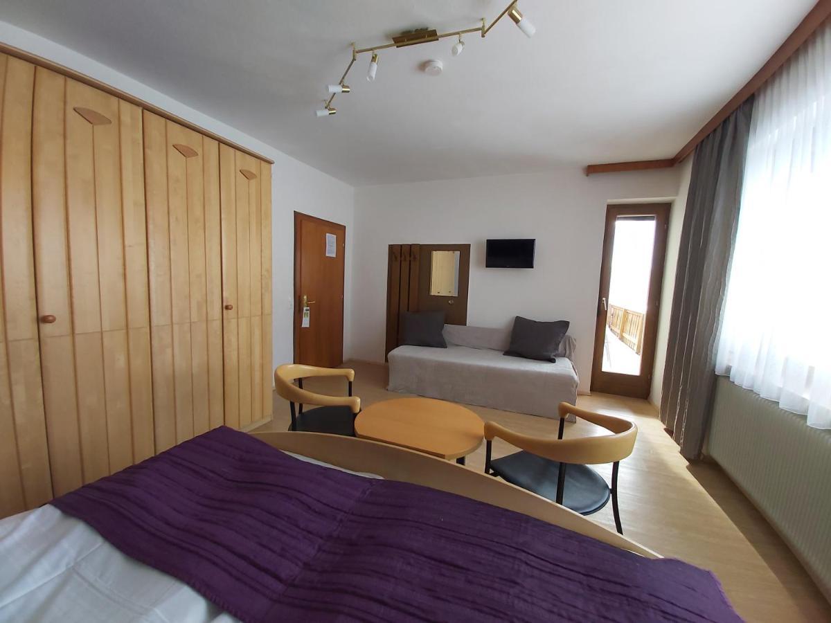 B&B Pension Karlsdorfer Hof Seeboden Exterior photo