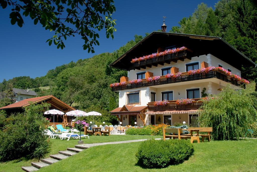 B&B Pension Karlsdorfer Hof Seeboden Exterior photo