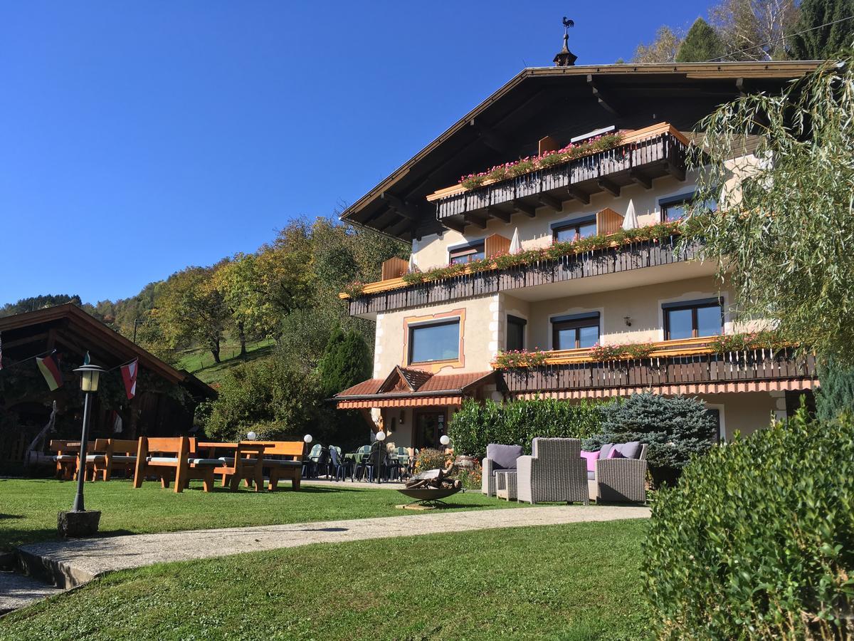B&B Pension Karlsdorfer Hof Seeboden Exterior photo